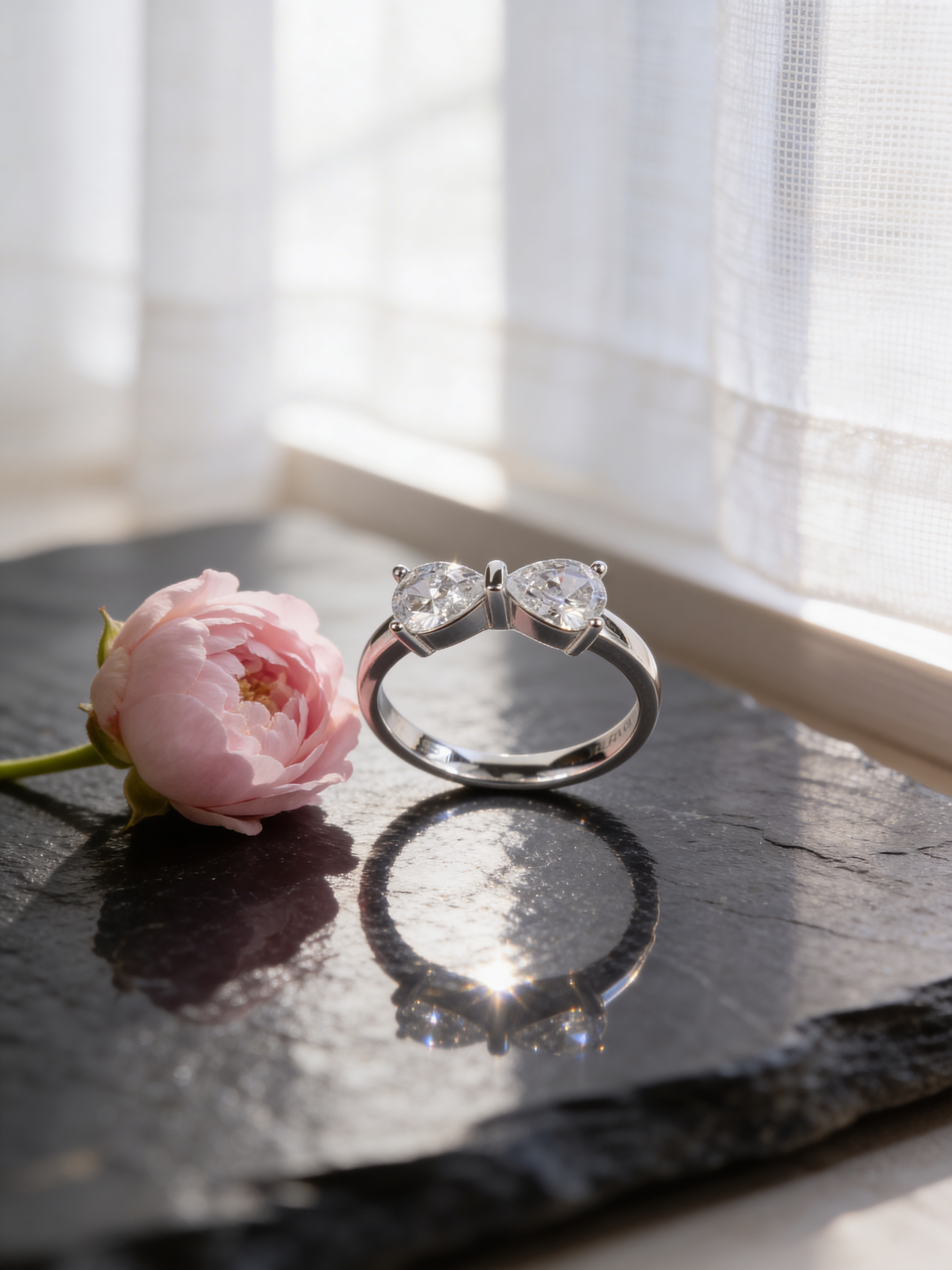 Toi et Moi Bow Ring